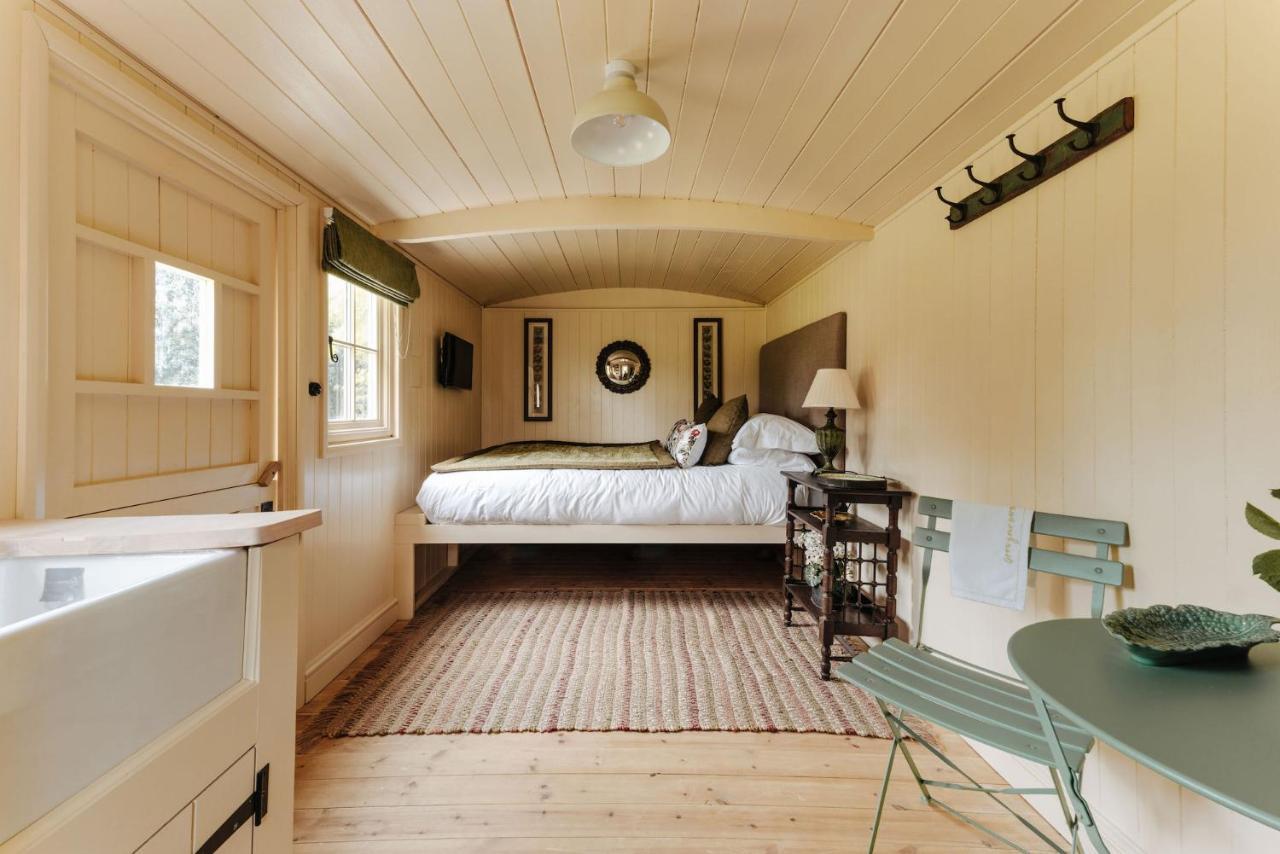 The Shepherds Huts & The Well Lodge At Ormesby Manor Ormesby Saint Michael Luaran gambar